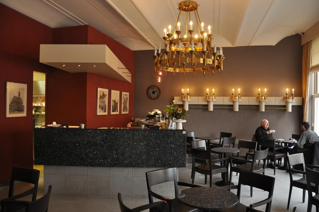 Hotel De Zalm Уденарде Екстериор снимка